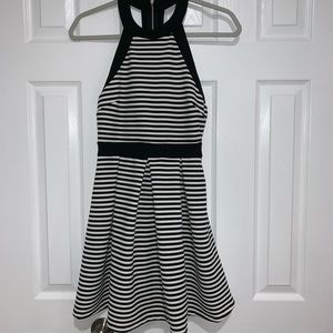 BRAND NEW F21 SKATER DRESS